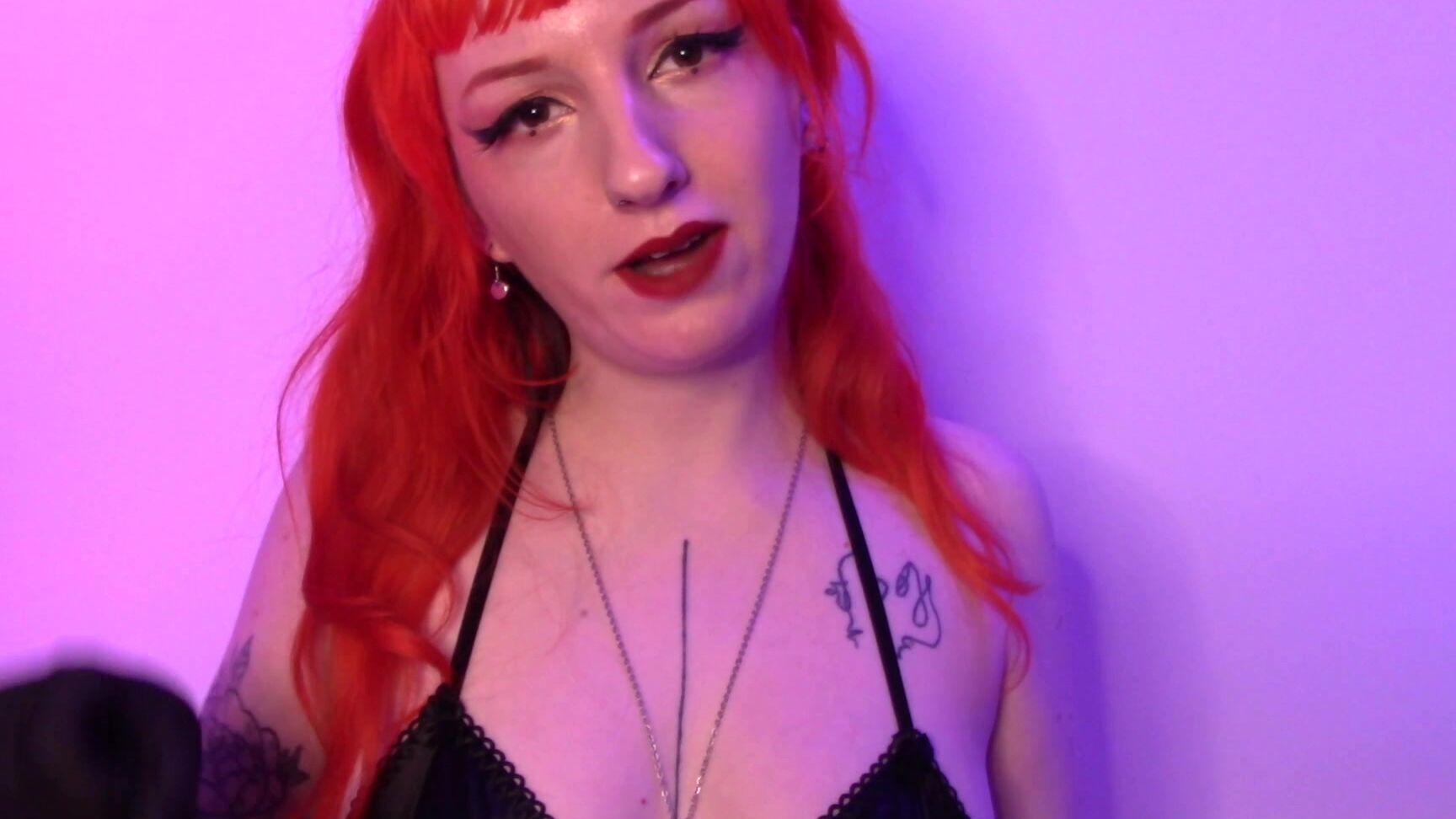 Ellie Haze gives you jerk off instructions and gives you a sexy hair-changing treat