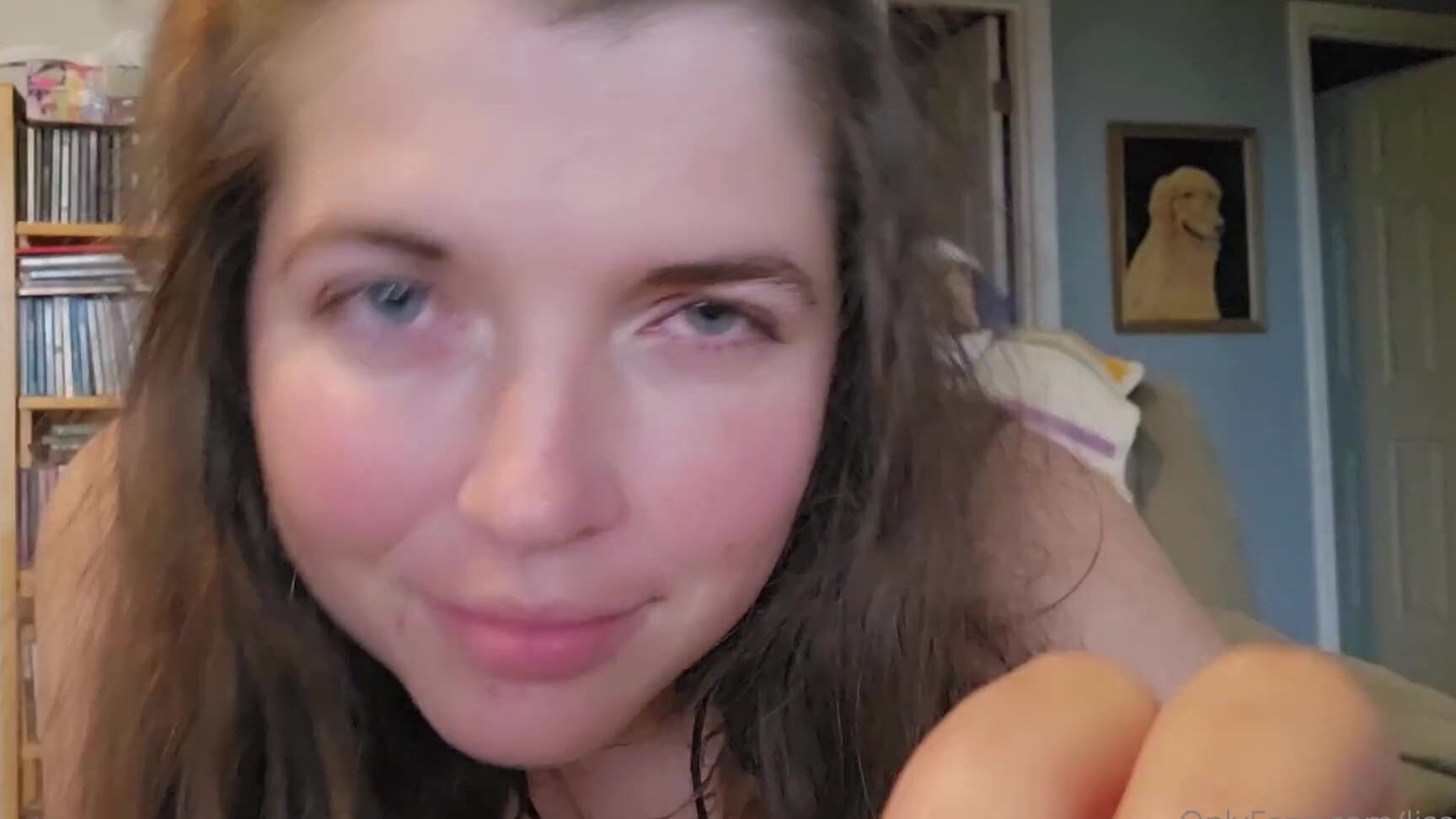 Lisa Asmr's Early Youtube Video: OnlyFans can view it now!