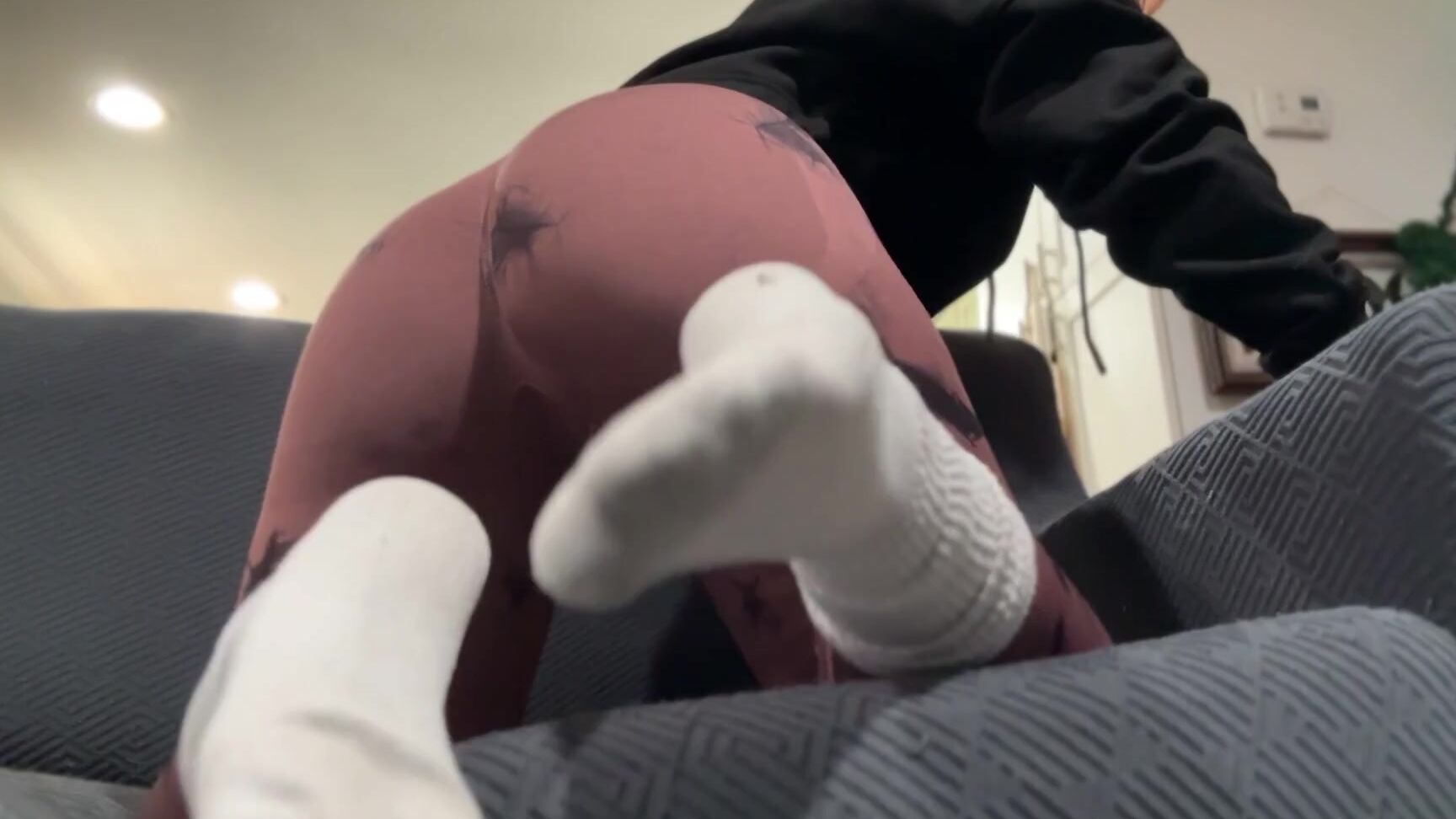 Riannekeene gets her femdom fetish on in Onlyfans video: Little Shoe Peel from After Gym!