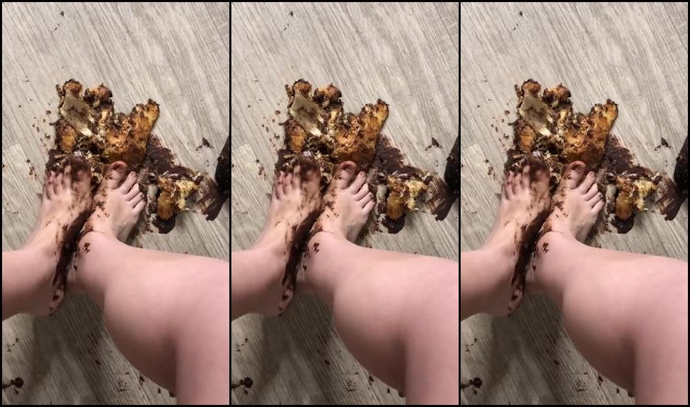 Kathrynne Feetgoddess dominates breakfast for slaves with her feet & feet worship