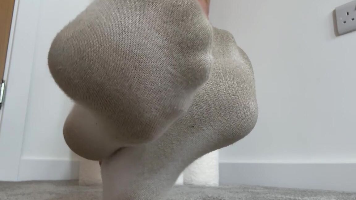 Daisy May's Filthy Sweaty Smelly Feet Worship: Onlyfans Video #6 2025