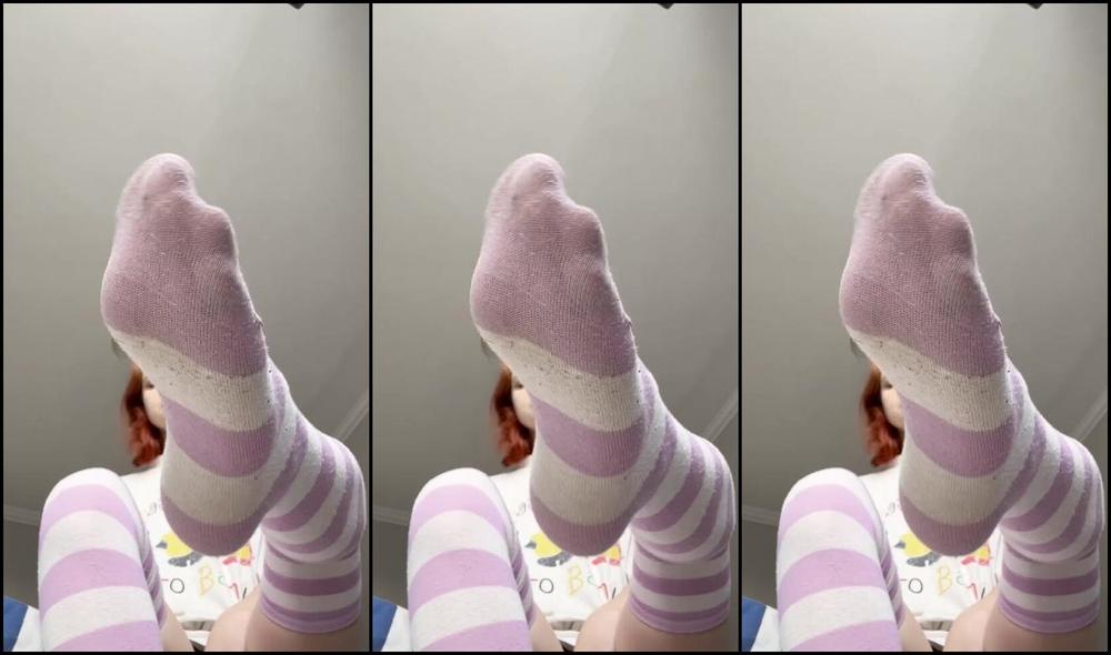 Watch Mistress Kathrynne's feet dominate in Onlyfans Video: Sniff My Feet 4Sup