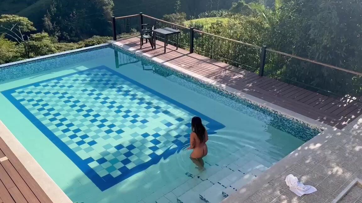 Adventure Juntos Nicknamed Adventurejuntos 02 02 2024 Onlyfans Video Time To Have Some Fun By The Pool