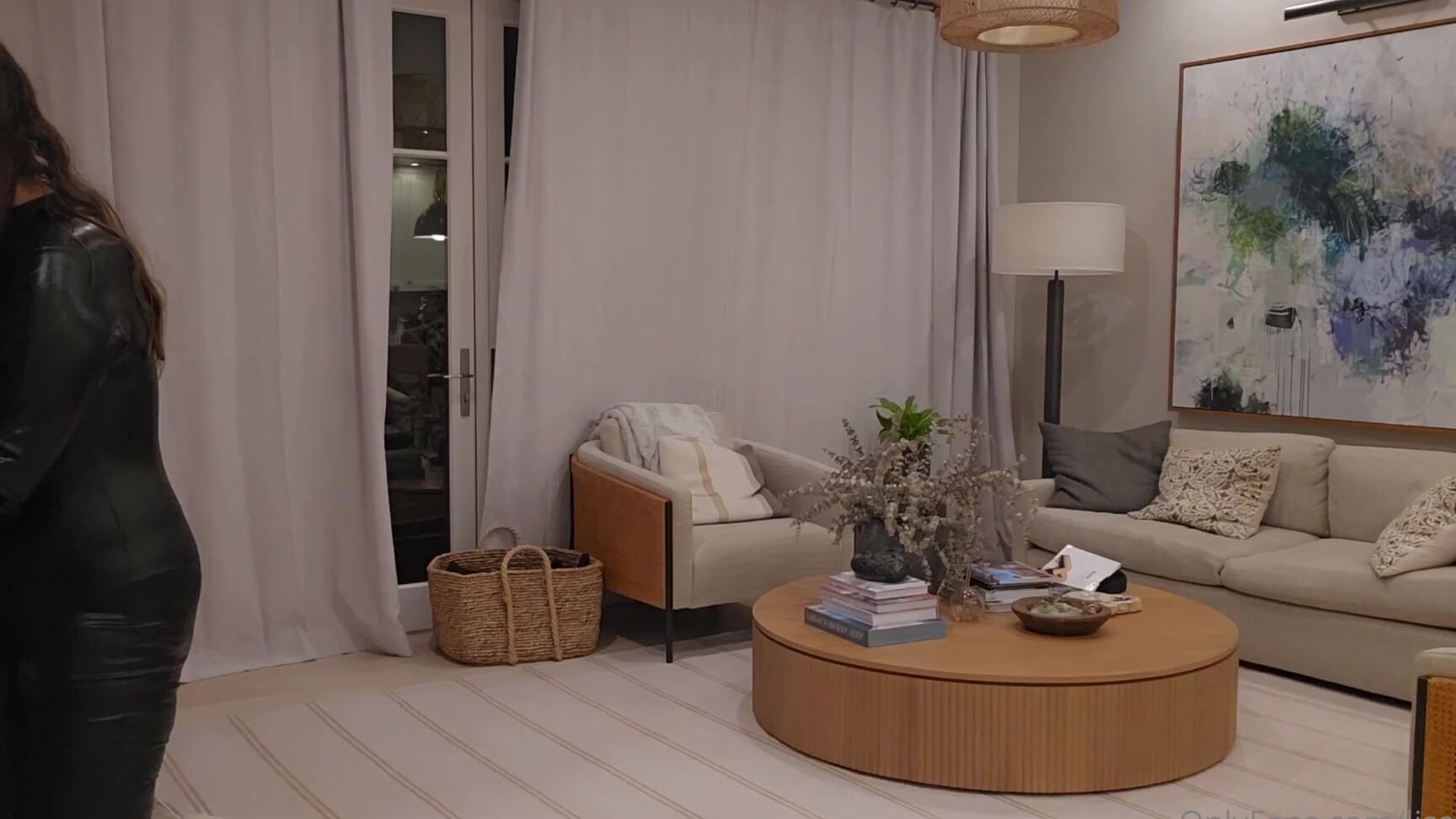 Lisa Asmr 02 - Cleaning Vinyl in Jumpsuit: Onlyfans Video