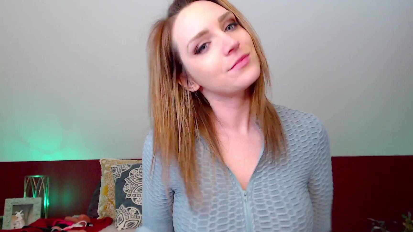 Sneeze Goddess - LiveCams Compilation - Redhead, Lacelingerie, Mucophilia & Sneezegoddess