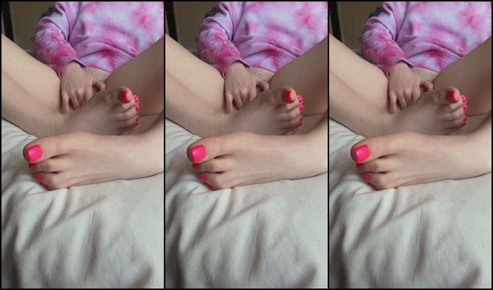 Goddess Lindsay Nicknamed Goddesslindsay 04 28 2025 Onlyfans Video Just Showing Off My New Mani Pedi And Toy