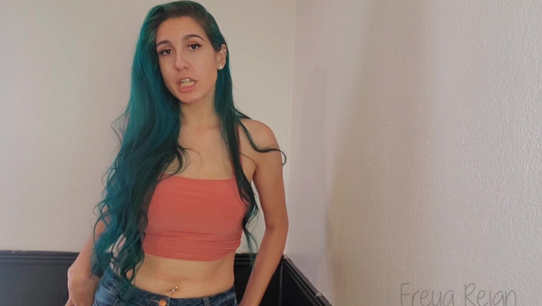 "Freya Reign" femdom, gfe, roleplay, sfw, sissification, sissytraining Wear Lingerie To Class For Your CO ED GF Manyvids