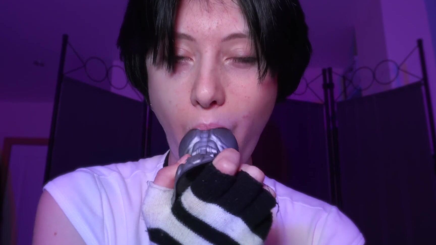 Luke Laine's Onlyfans video: Trying to suck dick with a dildo in my pussy!