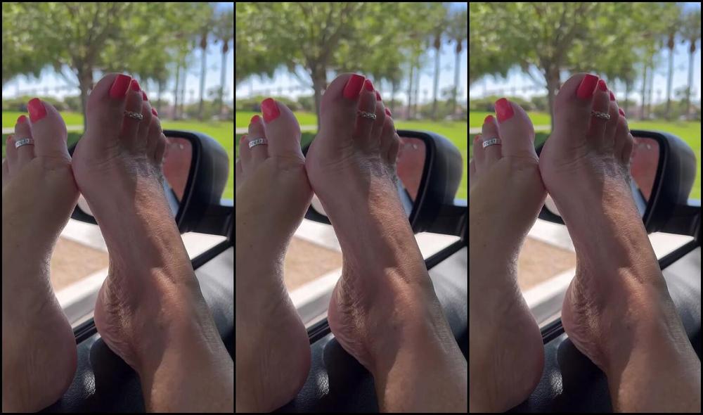 Wonderfeetwoman Nicknamed Wonderfeetwoman 08 08 2025 Onlyfans Video Im Just Chilling In My Car Music Going Im Laying Back With My Feet Up