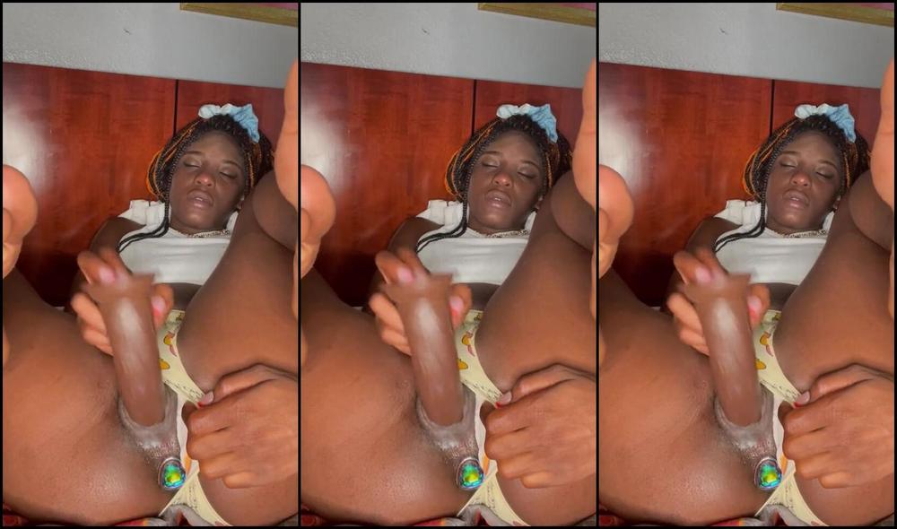 Brownieeezcakes dominates and fucks onlyfans in fetish video