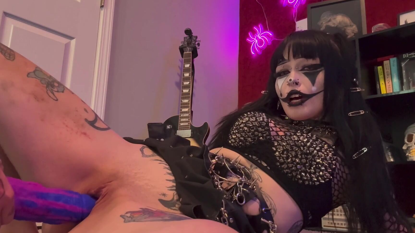 Nicknamed Machine Mommy uses her massive toy to dominate & humiliate her sub