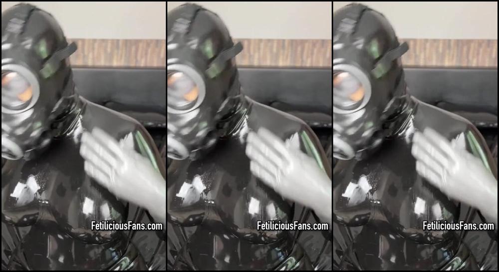 Miss Fetilicious gets wild in full rubber: Onlyfans Exclusive