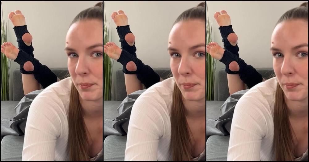 Watch Tinsleyteaser's Onlyfans video as she dominates her man with her pretty feet