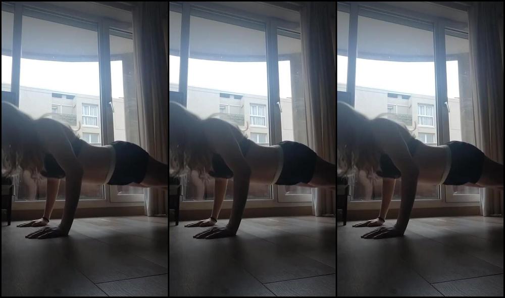 Femdom mistress Ciri Freya dominates Nicknamed Therealcirilla 03 28 2025 with her feet & onlyfans video