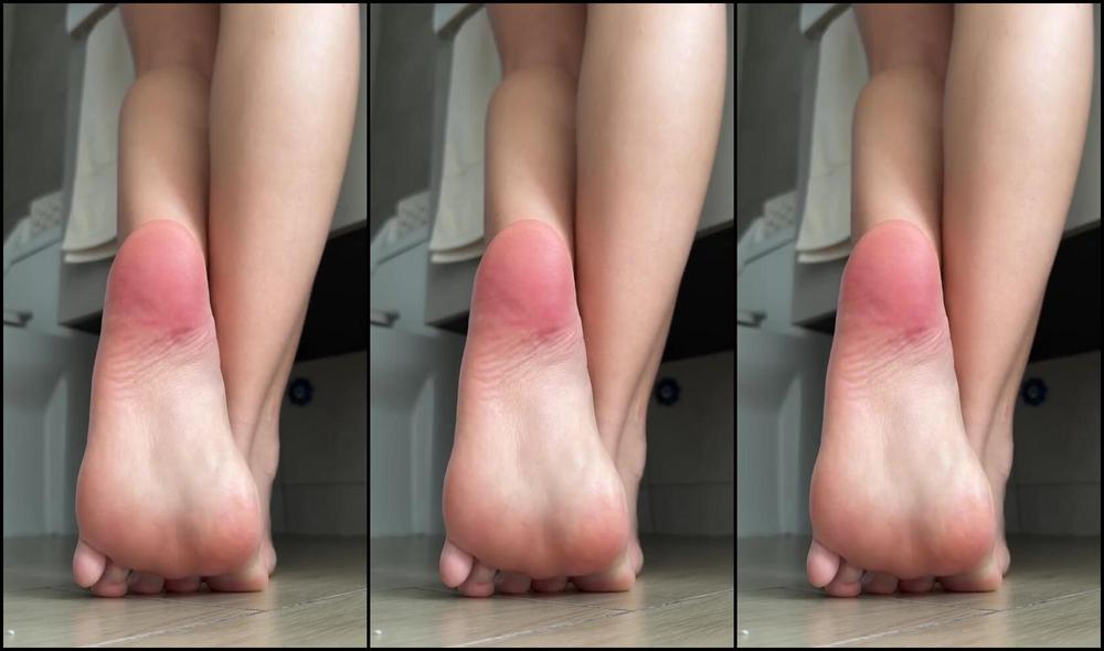 Goddess Evelyn Nicknamed Its Evee2 06 18 2025 Onlyfans Video Getting Ready To Go Out When I Caught You Staring While I Was Getting Ready So